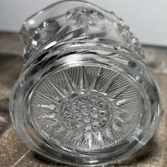 Vintage Crystal Creamer with A Sunflower Design - Picture 6 of 6